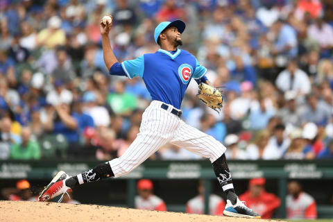 CHICAGO, IL – AUGUST 24: Carl Edwards Jr. #6 of the Chicago Cubs throws a pitch during the eighth inning against the Cincinnati Reds at Wrigley Field on August 24, 2018 in Chicago, Illinois. (Photo by Stacy Revere/Getty Images)