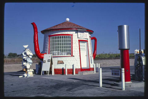 The Teapot Dome, Zillah, Washington, 1987.