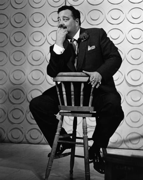 Jackie Gleason records a TV promo.