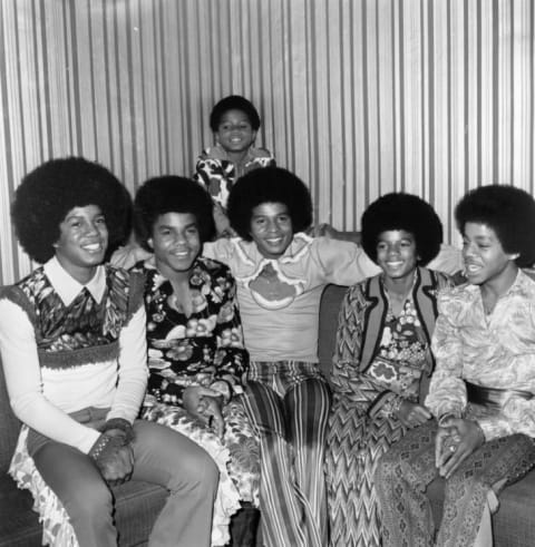 Left to right: Jermaine, Tito, Jackie, Michael, and Marlon Jackson, with Randy up top.