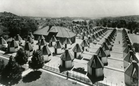 Patients lived in Gardiner Sanitary Tents at the Modern Woodmen of America sanatorium.