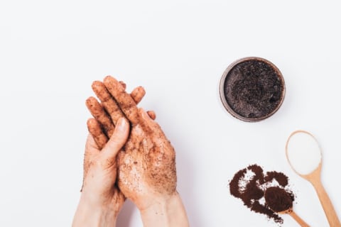 Soft, stench-free hands, courtesy of coffee.