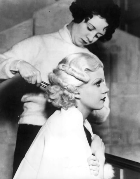 Jean Harlow getting her hair set in 1933.