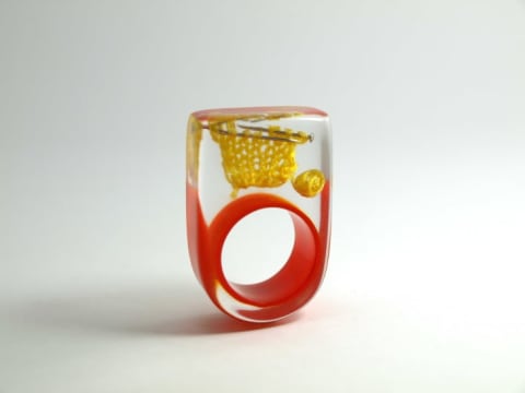 These resin jewelry pieces from Geschmeide Unter Teck can help you make a bold statement.