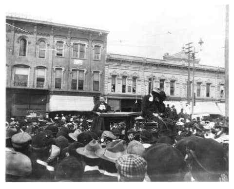 Carry A. Nation addressing a crowd of college students on May 3, 1902.