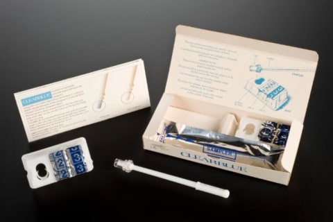 The Clearblue pregnancy test kit measured levels of human chorionic gonadotrophin (HCG) in the urine. The urine sampler, which looked like a plastic pen, was held in the urine stream. It was then placed in three separate chemical pots for 10 minutes each to react to the HCG. The sampler turned blue if the woman was pregnant.