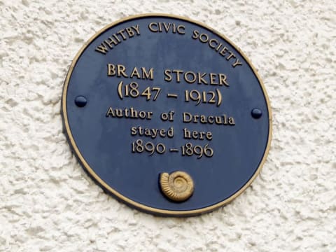 This blue plaque is affixed to 6 Royal Crescent, the address of the hotel where Bram Stoker stayed in Whitby.