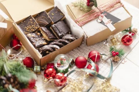 Don't let a bad box ruin the holiday cookies you've mailed.