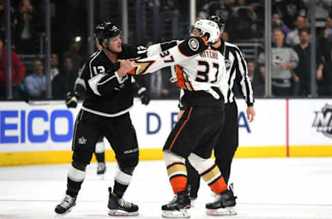 LOS ANGELES, CA – JANUARY 13: Los Angeles Kings Left Wing Kyle Clifford (13) fights with Anaheim Ducks Left Wing Nick Ritchie (37)