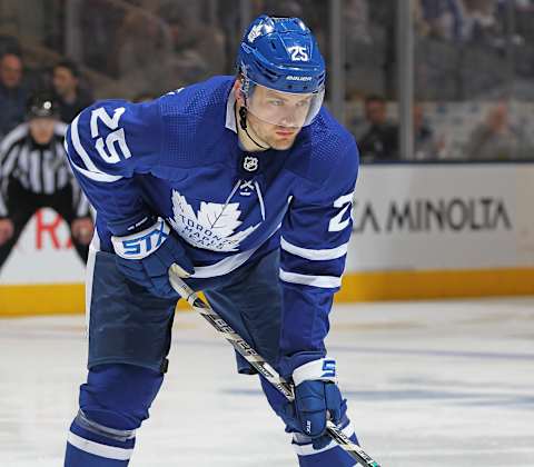 TORONTO, ON – APRIL 16: James van Riemsdyk #25 of the Toronto Maple Leafs waits for a faceoff against the Boston Bruins in Game Three of the Eastern Conference First Round during the 2018 Stanley Cup Play-offs at the Air Canada Centre on April 16, 2018 in Toronto, Ontario, Canada. The Maple Leafs defeated the Bruins 4-2. (Photo by Claus Andersen/Getty Images) *** Local Caption *** James van Riemsdyk