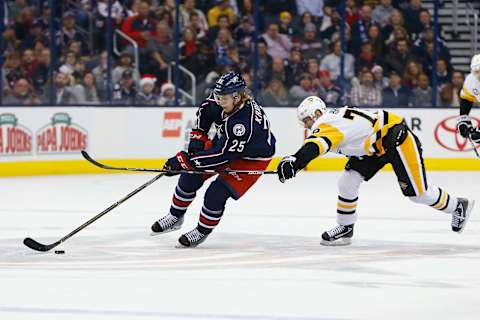 Dec 22, 2016; Columbus, OH, USA; Columbus Blue Jackets center William Karlsson (25) skates past Pittsburgh Penguins right wing Patric Hornqvist (72) during the second period at Nationwide Arena. Mandatory Credit: Russell LaBounty-USA TODAY Sports