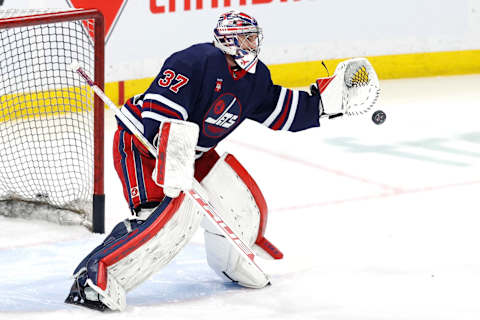 Winnipeg Jets goaltender Connor Hellebuyck (37): James Carey Lauder-USA TODAY Sports