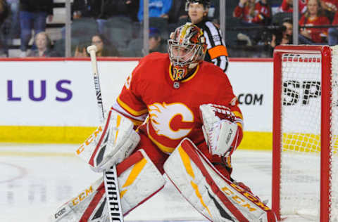 CALGARY, AB – NOVEMBER 3: David Rittich #33 of the Calgary Flames in action against the Chicago Blackhawks during an NHL game at Scotiabank Saddledome on November 3, 2018 in Calgary, Alberta, Canada. (Photo by Derek Leung/Getty Images)