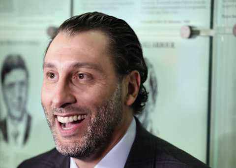 Roberto Luongo (Photo by Bruce Bennett/Getty Images)