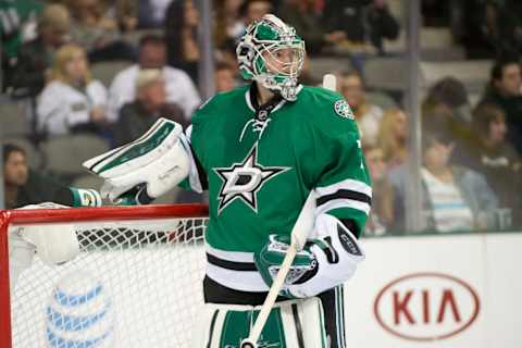 DALLAS, TX – NOVEMBER 01: Kari Lehtonen #32 of the Dallas Stars looks on against the Colorado Avalanche on November 1, 2013 at the American Airlines Center in Dallas, Texas. (Photo by Cooper Neill/Getty Images)