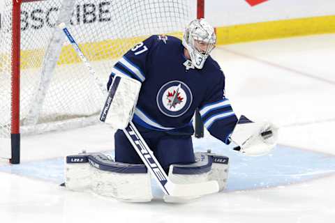 Winnipeg Jets, Connor Hellebuyck (37). Mandatory Credit: James Carey Lauder-USA TODAY Sports