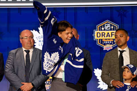 NASHVILLE, TENNESSEE – JUNE 28: Easton Cowan is selected by the Toronto Maple Leafs  (Photo by Bruce Bennett/Getty Images)