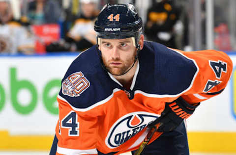 EDMONTON, AB – OCTOBER 18: Zack Kassian #44 of the Edmonton Oilers lines up for a face off during the game against the Boston Bruins on October 18, 2018 at Rogers Place in Edmonton, Alberta, Canada. (Photo by Andy Devlin/NHLI via Getty Images)