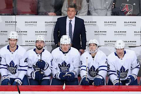 GLENDALE, ARIZONA – NOVEMBER 21: Head coach Sheldon Keefe of the Toronto Maple Leafs . (Photo by Christian Petersen/Getty Images)