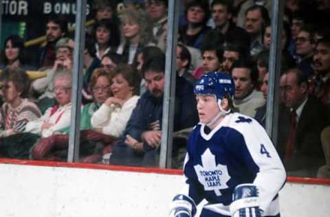 BOSTON, MA. – 1980’s: Gary Leeman #4 of the Toronto Maple Leafs looks to set up play against the Boston Bruins at Boston Garden. (Photo by Steve Babineau/NHLI via Getty Images)