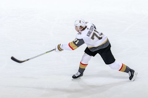 WINNIPEG, MB – JANUARY 15: William Karlsson #71 of the Vegas Golden Knights shoots the puck down the ice during second period action against the Winnipeg Jets at the Bell MTS Place on January 15, 2019 in Winnipeg, Manitoba, Canada. The Jets defeated the Knights 4-1. (Photo by Jonathan Kozub/NHLI via Getty Images)