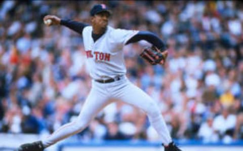 NEW YORK, NY – JUNE 14: Pedro Martinez #45 of the Boston Red Sox pitches during the game against the New York Yankees at Yankee Stadium on Wednesday, June 14, 2000 in the Bronx Borough of New York City. The Yankees won the game 2-1. (Photo by Rich Pilling/MLB Photos via Getty Images)