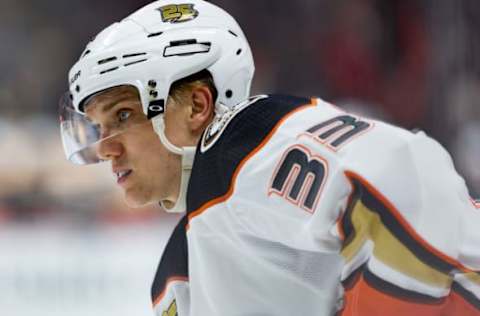 OTTAWA, ON – FEBRUARY 07: Anaheim Ducks Right Wing Jakob Silfverberg (33) prepares for a face-off during third period National Hockey League action between the Anaheim Ducks and Ottawa Senators on February 7, 2019, at Canadian Tire Centre in Ottawa, ON, Canada. (Photo by Richard A. Whittaker/Icon Sportswire via Getty Images)