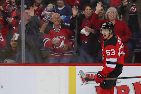 New Jersey Devils left wing Jesper Bratt (63): (Ed Mulholland-USA TODAY Sports)