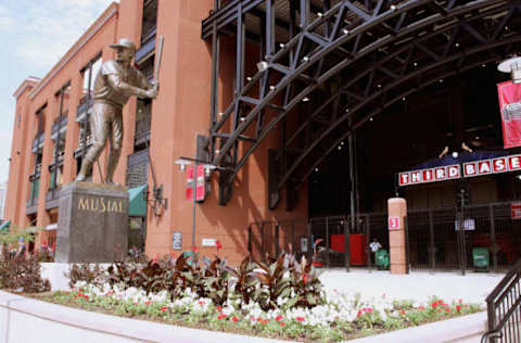 ST. LOUIS – JULY 14: A statue of Stan Musial at the St. Louis Cardinals New Busch Stadium is shown on July 14, 2006 in St. Louis, Missouri. (Photo by Elsa/Getty Images)