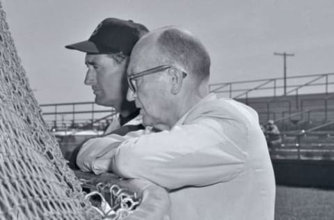 Washington Senators Manager Ted Williams and legendary Detroit Tigers hall of famer Ty Cobb watching batting practice together. (Photo by Cliff Welch/Icon Sportswire via Getty Images)