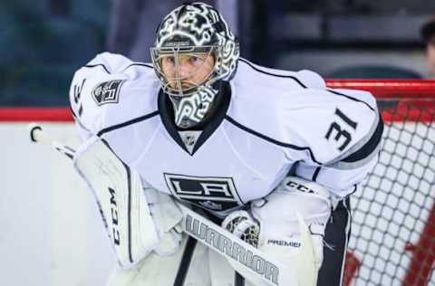 Mar 29, 2017; Calgary, Alberta, CAN; Los Angeles Kings goalie Ben Bishop (31) guards his net during the warmup period against the Calgary Flames at Scotiabank Saddledome. Mandatory Credit: Sergei Belski-USA TODAY Sports