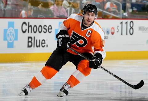 Mike Richards #18 of the Philadelphia Flyers. (Photo by Jim McIsaac/Getty Images)