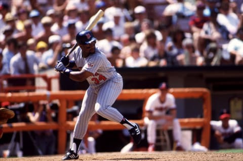 1989: Kirby Puckett of the Minnesota Twins in action at the plate during a Twins game versus the California Angels at Anaheim Stadium in Anaheim, California. (Photo by Robert Beck/Icon Sportswire via Getty Images)