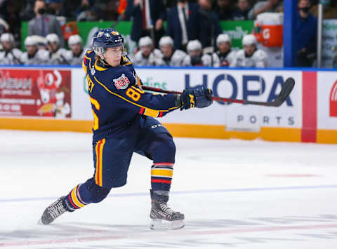 Beau Akey #86 of the Barrie Colts skates against the Oshawa Generals (Photo by Chris Tanouye/Getty Images)