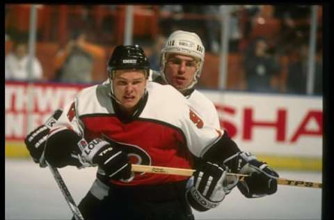 Pelle Eklund, Philadelphia Flyers (Mandatory Credit: Mike Powell /Allsport)