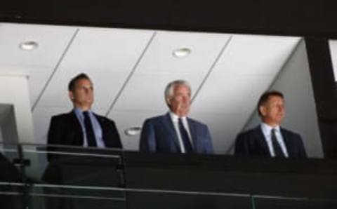 NEW YORK, NEW YORK – OCTOBER 08: (L-R) Keith Gretzky, Bob Nicholson and Ken Holland of the Edmonton Oilers watch the game against the New York Islanders at NYCB’s LIVE Nassau Coliseum on October 08, 2019 in Uniondale, New York. (Photo by Bruce Bennett/Getty Images)