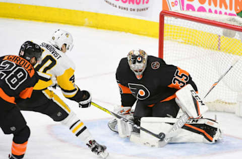 NHL Expansion Draft: Philadelphia Flyers goalie Steve Mason (35) makes a save against Pittsburgh Penguins center Oskar Sundqvist (40) during the third period at Wells Fargo Center. The Flyers defeated the Penguins, 4-0. Mandatory Credit: Eric Hartline-USA TODAY Sports