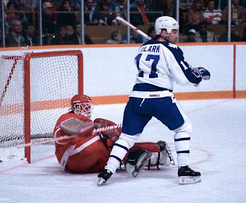 TORONTO, ON – OCTOBER 17: Wendel Clark #17 of the Toronto Maple Leafs skates . (Photo by Graig Abel/Getty Images)