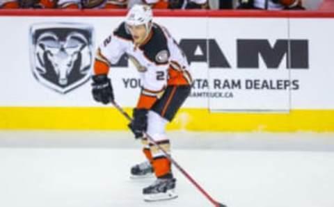 Dec 29, 2015; Calgary, Alberta, CAN; Anaheim Ducks center Shawn Horcoff (22) skates with the puck against the Calgary Flames during the third period at Scotiabank Saddledome. The Ducks won 1-0. Mandatory Credit: Sergei Belski-USA TODAY Sports