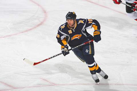 BUFFALO, NY – DECEMBER 26: Tim Connolly #19 of the Buffalo Sabres skates during the game against Ottawa Senators on December 26, 2009 at HSBC Arena in Buffalo, New York. (Photo by Rick Stewart/Getty Images)