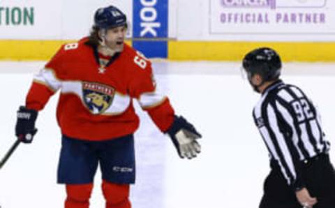 Florida Panthers right wing Jaromir Jagr (68) displays Florida’s home jersey (Robert Mayer-USA TODAY Sports)