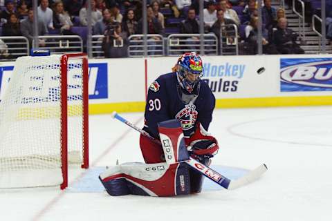 LOS ANGELES – DECEMBER 7: Goaltender Marc Denis #30 of the Columbus Blue Jackets makes a save during the NHL game against the Los Angeles Kings at Staples Center on December 7, 2002 in Los Angeles, California. Blue Jackets won 4-2 (Photo by Victor Decolongon/Getty Images/NHLI)