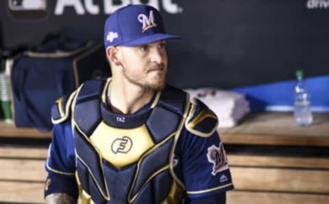 Milwaukee Brewers catcher Yasmani Grandal  (Photo by Mark Goldman/Icon Sportswire via Getty Images)