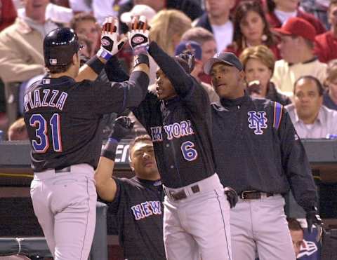 Mike Piazza of the 2000 New York Mets. (Photo by SCOTT ROVAK/AFP via Getty Images)