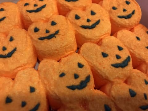 A tray of pumpkin peeps.