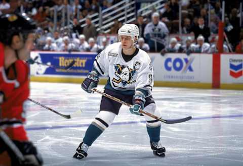 NHL, Paul Kariya (Photo by Ezra Shaw/Getty Images)