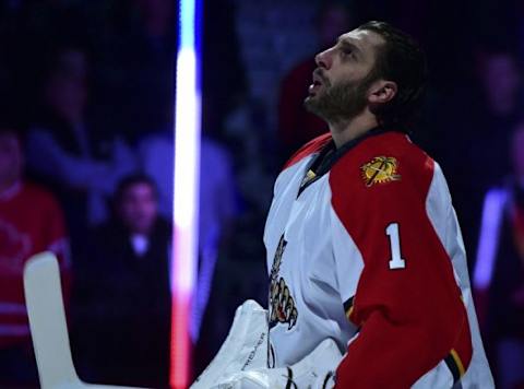 Jan 11, 2016; Vancouver, British Columbia, CAN; Florida Panthers goaltender Roberto Luongo (1) awaits the start of play against the Vancouver Canucks during the first period at Rogers Arena. Mandatory Credit: Anne-Marie Sorvin-USA TODAY Sports