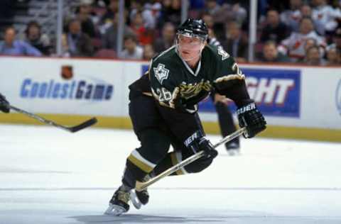 20 Dec 2000: Jere Lehtinen #26 of the Dallas Stars moves on the ice during the game against the New Jersey Devils at the Continental Airlines Arena in East Rutherford, New Jersey. The Devils defeated the Stars 4-1.Mandatory Credit: Jamie Squire /Allsport