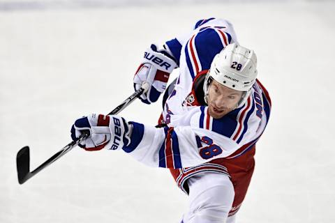 Dominic Moore #28 of the New York Rangers (Photo by Ronald C. Modra /NHL/ Getty Images)