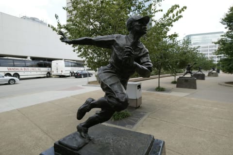 ST LOUIS – JULY 18: Statue of “Cool Papa” Bell of the St. Louis Cardinals is outside of Busch Stadium on July 18, 2004 in St. Louis, Missouri. (Photo by Dilip Vishwanat/Getty Images)